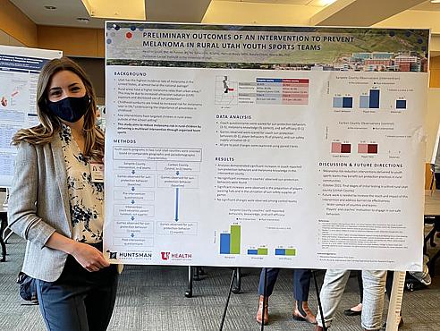Heather Smith presented her work on the RAYS rural skin cancer prevention study for youths at the Medical Student Research Forum in October 2021
