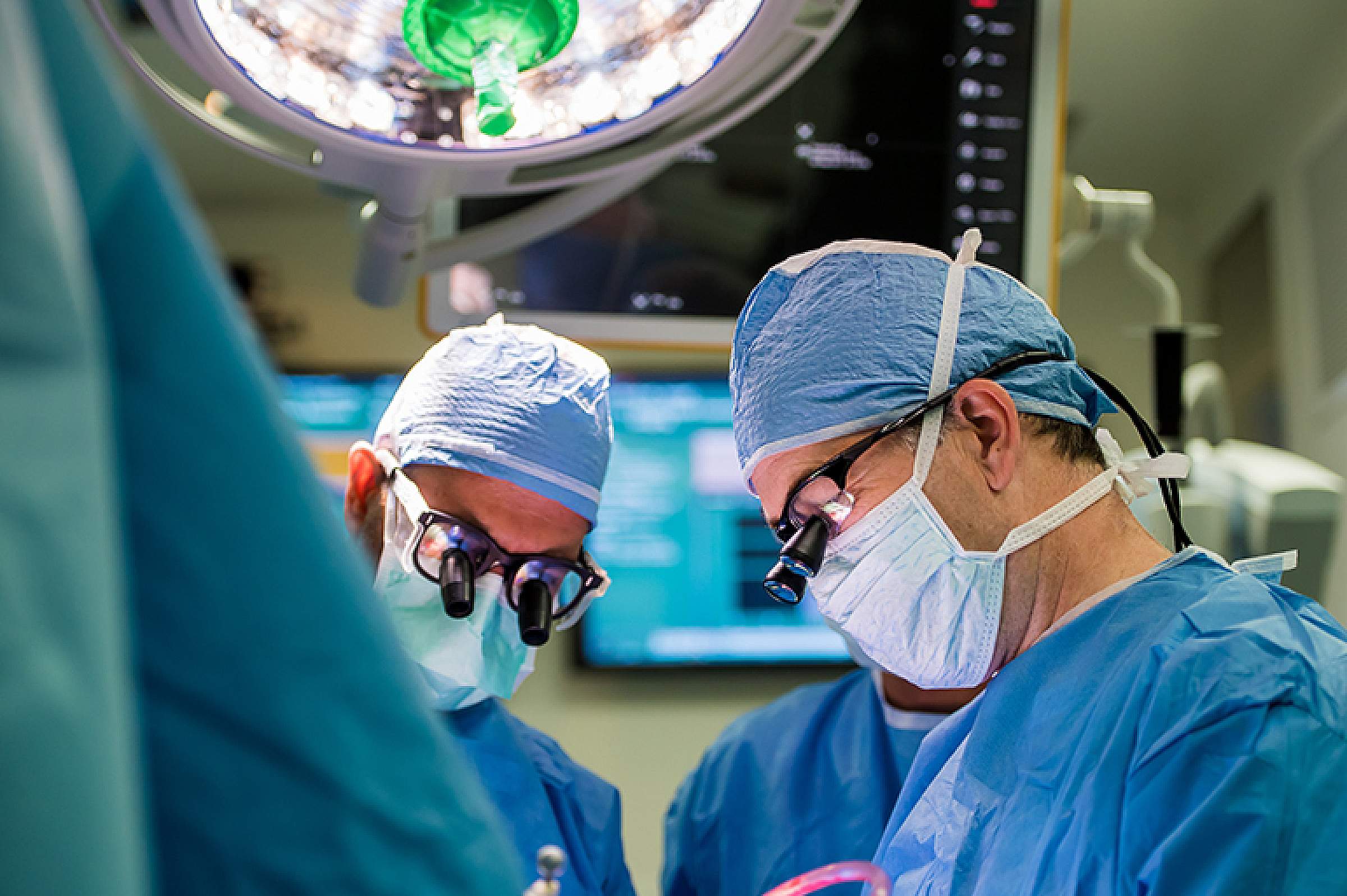 Bob Carter, MD, PhD, in the OR.