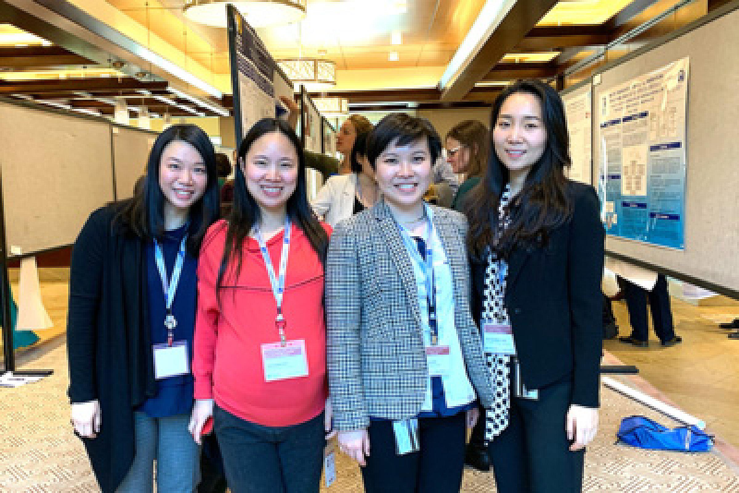 Esther Chang, Qinging Hu, Seungmin Kim, and Krista Ocier presented at HCI/Nature Conference