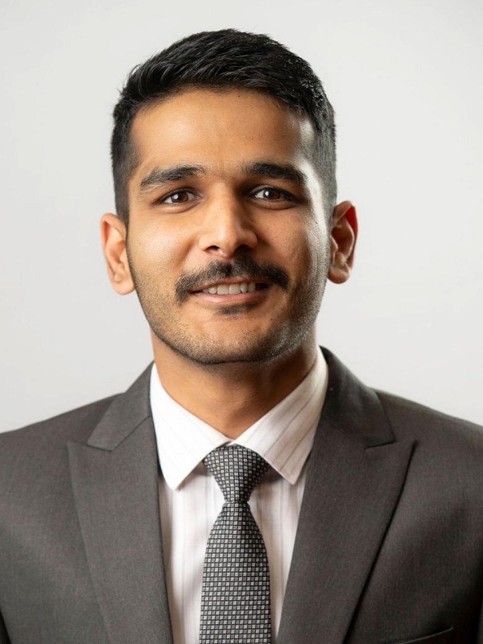 yash-agrawal-portrait