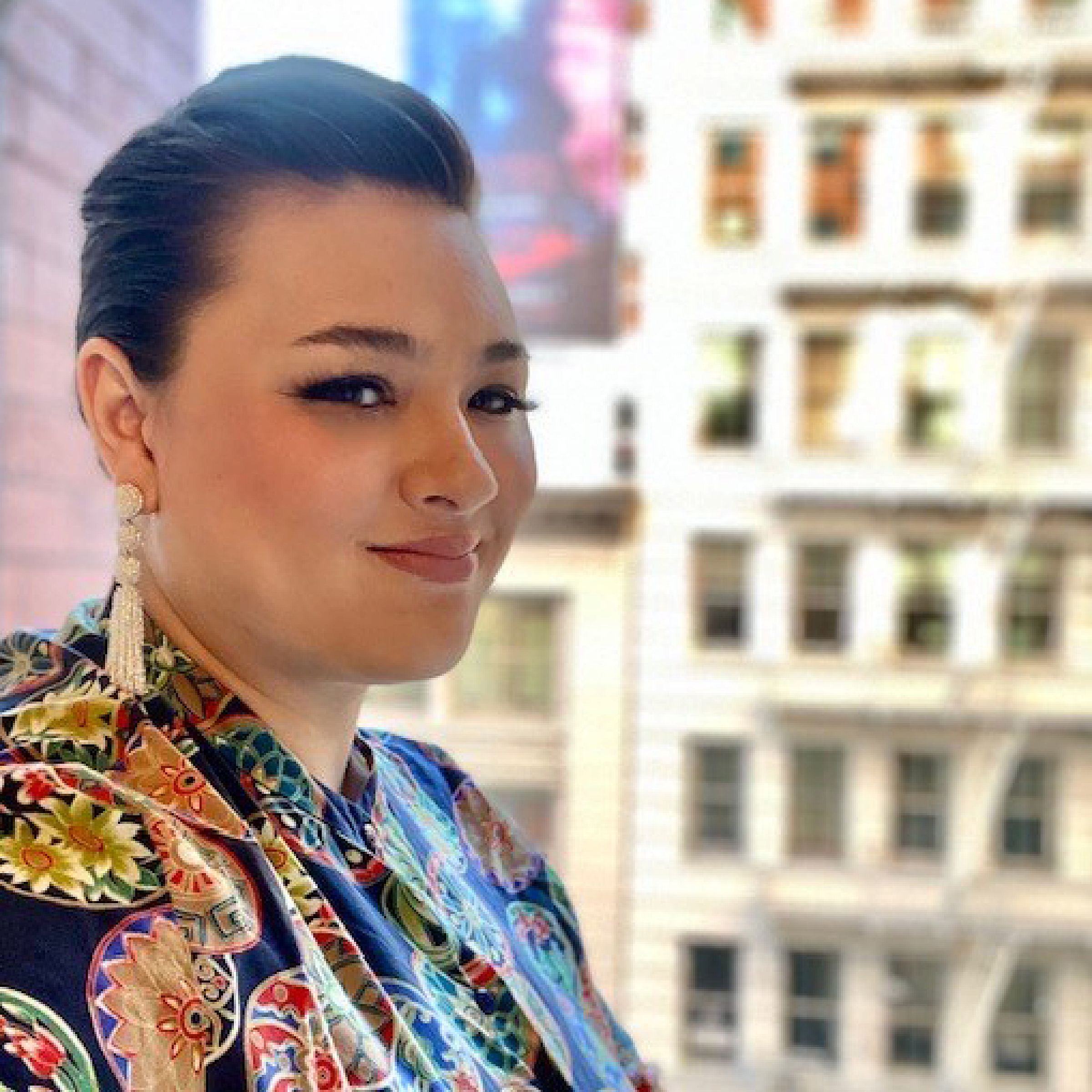 A portrait of Laura Tian.